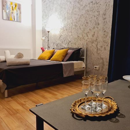 Ultracentral 5* Boutique Hotel Style Apartment. Brand New. 2 Rooms. Spacious. Free Parking Cluj-Napoca Luaran gambar