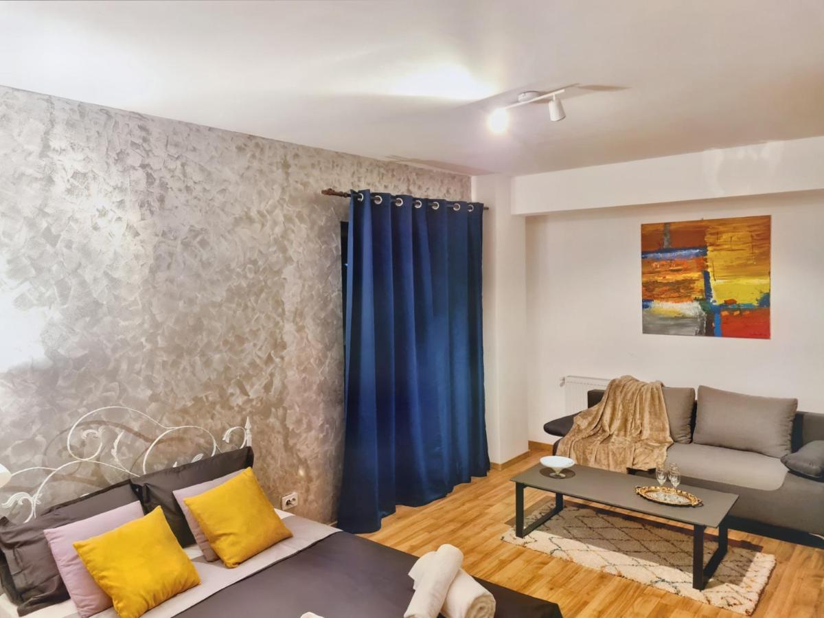 Ultracentral 5* Boutique Hotel Style Apartment. Brand New. 2 Rooms. Spacious. Free Parking Cluj-Napoca Luaran gambar