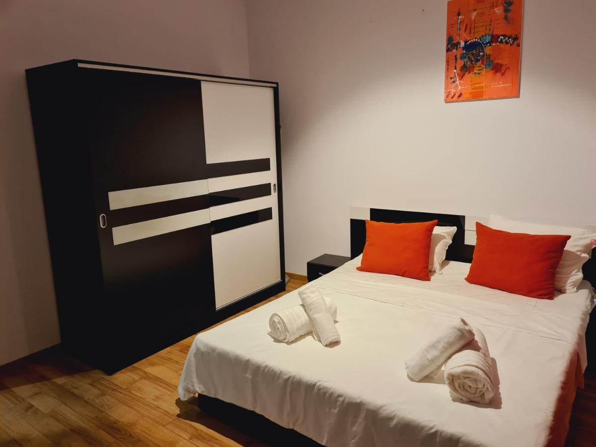 Ultracentral 5* Boutique Hotel Style Apartment. Brand New. 2 Rooms. Spacious. Free Parking Cluj-Napoca Luaran gambar