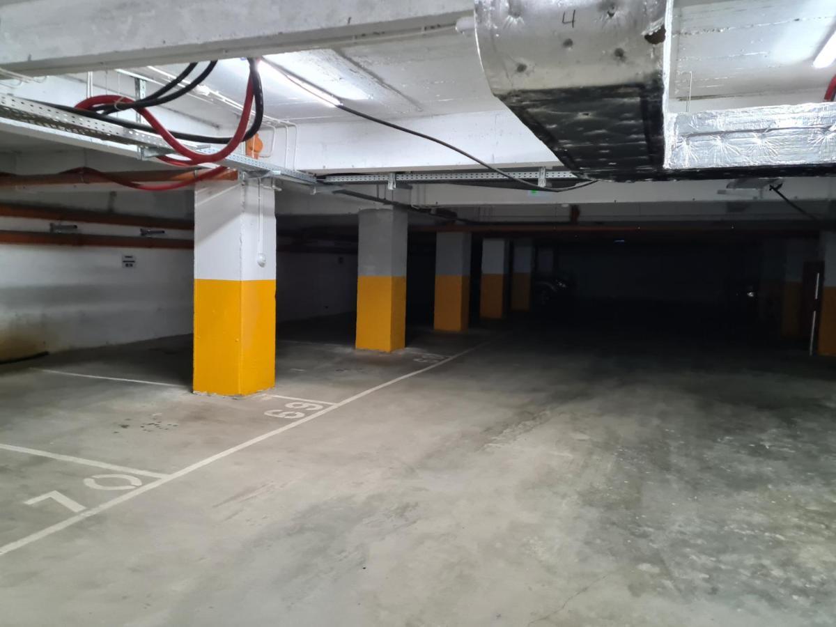 Ultracentral 5* Boutique Hotel Style Apartment. Brand New. 2 Rooms. Spacious. Free Parking Cluj-Napoca Luaran gambar