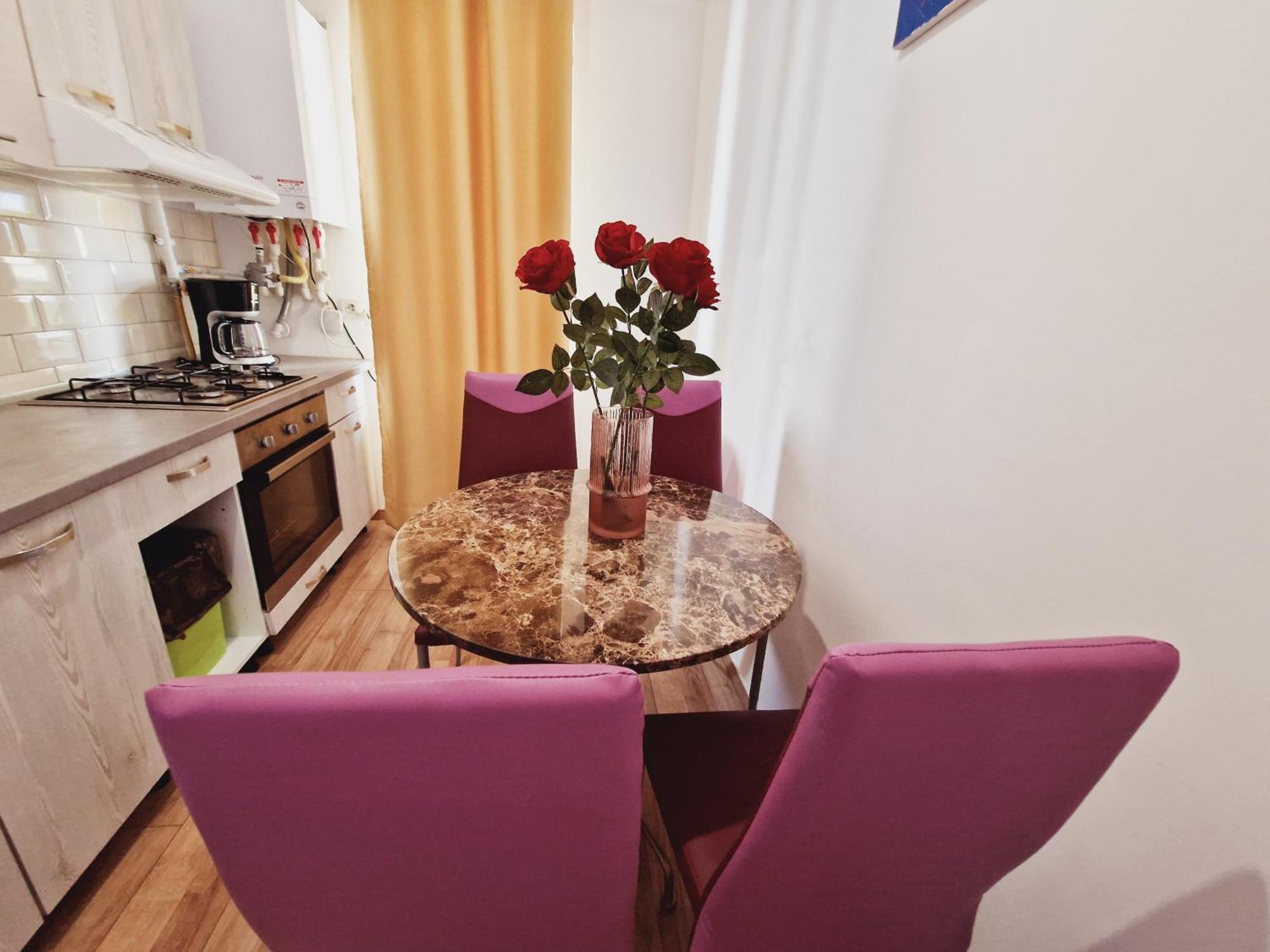 Ultracentral 5* Boutique Hotel Style Apartment. Brand New. 2 Rooms. Spacious. Free Parking Cluj-Napoca Luaran gambar